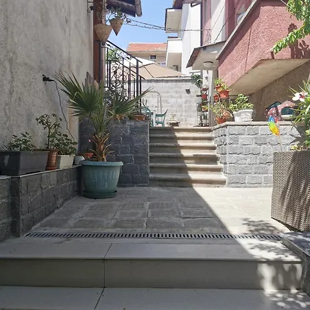 Charming Siyana - Self Check-in