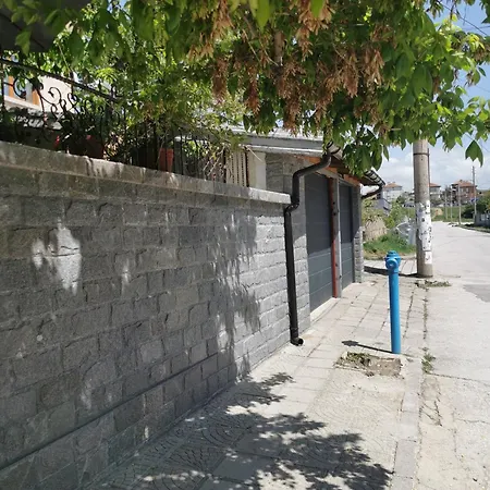 Charming Siyana - Self Check-in Panagjuriste